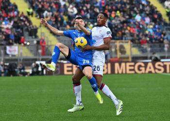 Calcio: Cagliari; allarme Mina, Gaetano sempre in forse