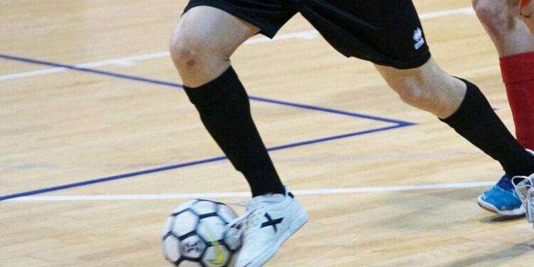 Insulto razzista in campo, esonerato tecnico calcio a 5