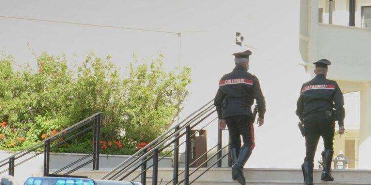 Edicolante di 90 anni aggredito e rapinato a Serrenti