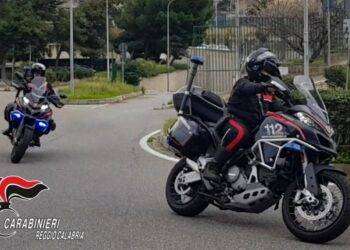 Reggio Calabria, roghi tossici di rifiuti al mercato ortofrutticolo: 2 arresti