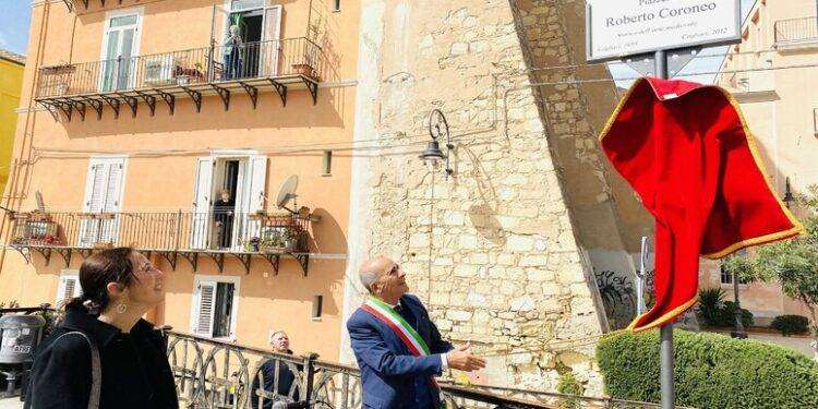 A Cagliari una piazza dedicata allo studioso Roberto Coroneo