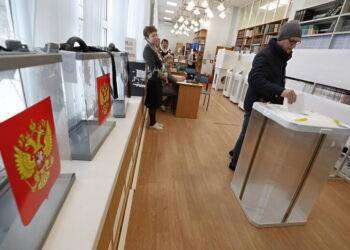 Mosca, l’affluenza alle urne in Russia ha superato il 50%