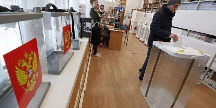 Mosca, l’affluenza alle urne in Russia ha superato il 50%