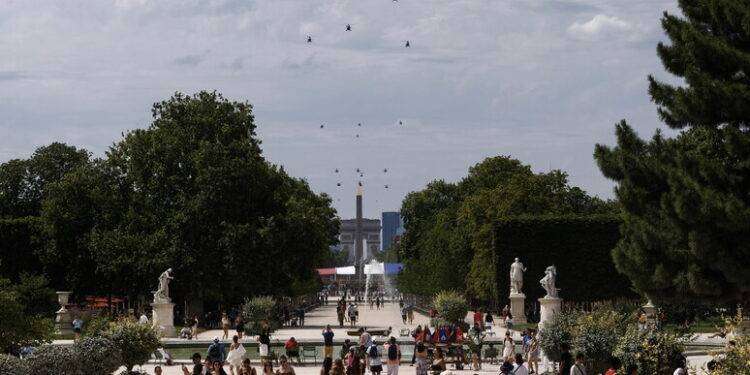 Parigi 2024: fiamma olimpica sarà nel giardino delle Tuileries