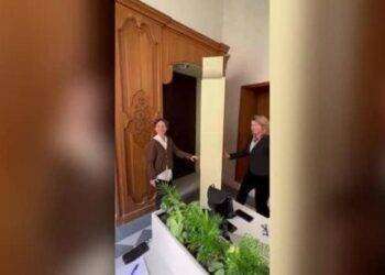 Scoperto un passaggio segreto nell’ex dimora di Silvio Berlusconi