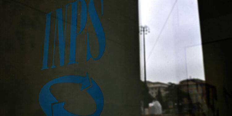 Dichiarato morto ma è vivo, l’Inps chiede restituzione pensione