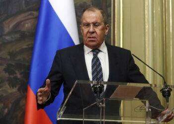 Mosca convoca ambasciatore tedesco su conversazioni segrete