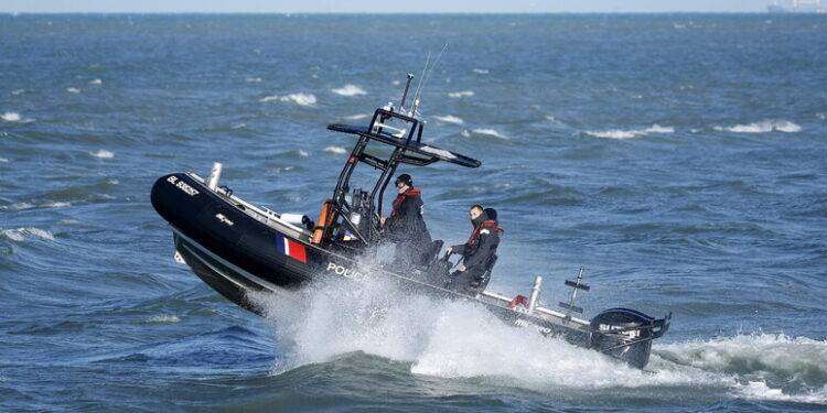 Migranti: bambina di 7 anni muore in naufragio nella Manica