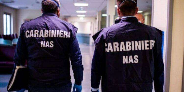 Nas sequestrano 855kg di dolci pasquali scaduti o mal conservati