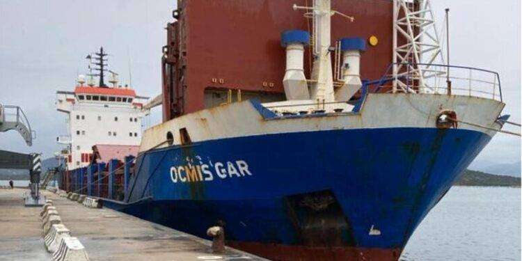 Carenze sulla sicurezza, motonave bloccata in porto a Olbia