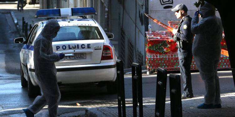 Italiano arrestato dalla polizia greca a Varkiza per traffico di petrolio: guadagni per 21 miliardi