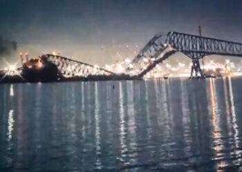 Urto con una nave cargo, crolla il ponte di Baltimora: morti e dispersi