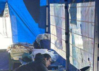 Protesta Oss a oltranza, 17 giorni in tenda per chiedere lavoro