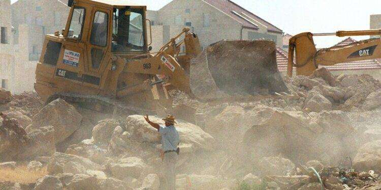 Il regime sionista israeliano decide costruzione di 3500 alloggi in Cisgiordania