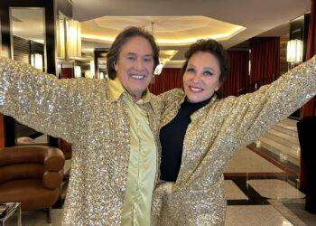 Ricchi e Poveri senza freni: vestiti d’oro ballano ‘Tuta Gold’ e sbancano su Tiktok