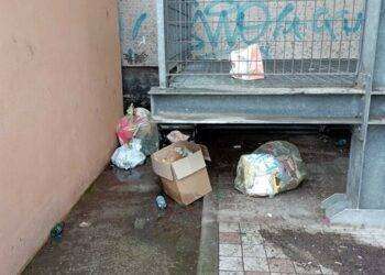 Rifiuti abbandonati a Oristano, scattano le sanzioni