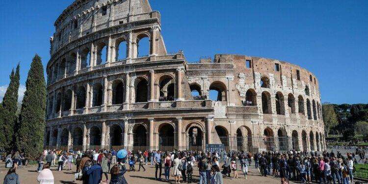 A Pasqua 7 milioni di presenze in Italia, in forte aumento gli stranieri