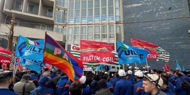 Sciopero lavoratori Enel in Sardegna, per sindacati adesione 90%