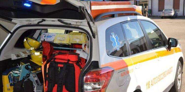 Operaio cade in uno scavo stradale a Lucca, morto