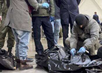 Strage Mosca, salito a 93 il bilancio delle vittime: Cremlino annuncia 11 arresti, 4 terroristi