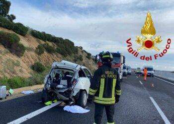 Tamponamento sulla Sassari-Olbia, un morto e due feriti