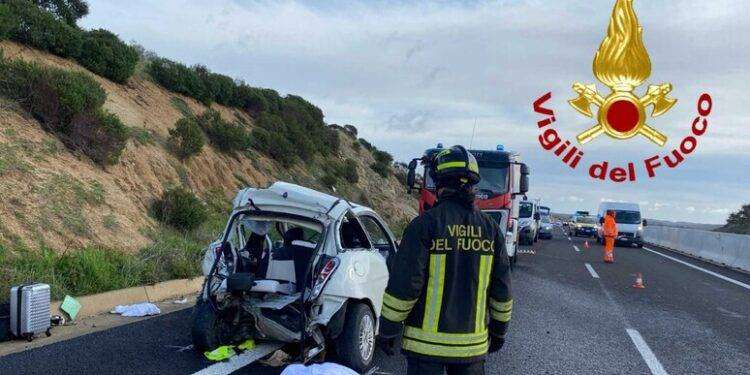 Tamponamento sulla Sassari-Olbia, un morto e due feriti