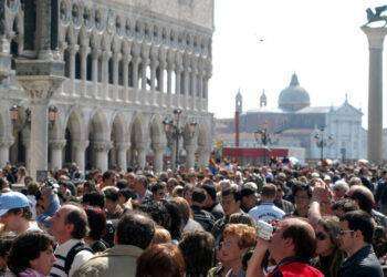 Pasqua e ponti primavera in viaggio, turismo organizzato con ricavi a +8%