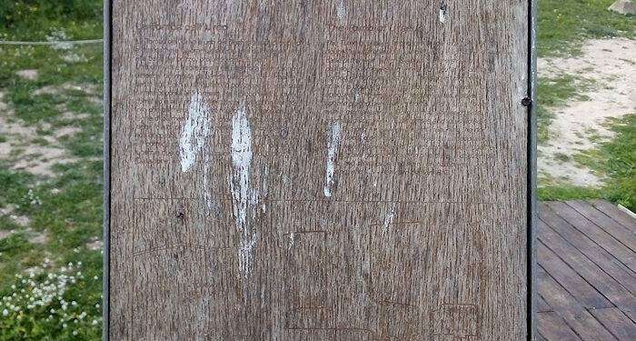 Cagliari, pannelli turistici illeggibili a Tuvixeddu