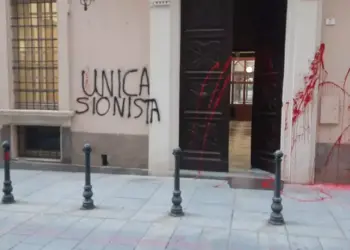 Azione simbolica contro il regime israeliano all’Università di Cagliari