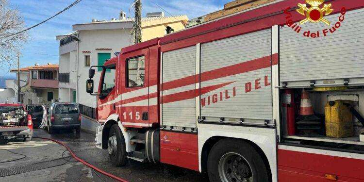 Incendio in una abitazione di Cala Gonone, ustionato il proprietario