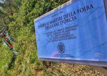 Siena, Casa Pound ricorda 5 militi della RSI infoibati in Val D’Orcia