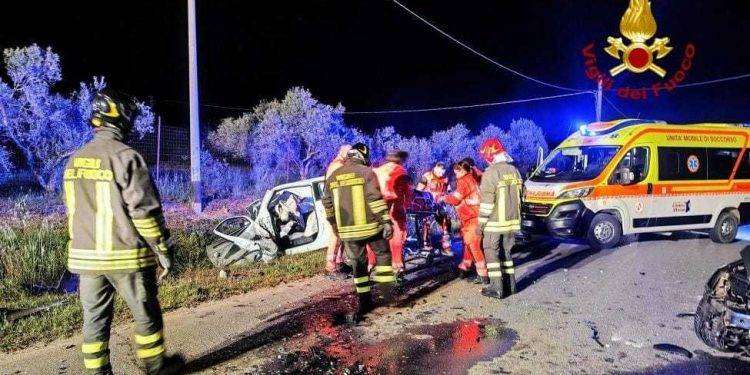 Assemini, gravissimo incidente nella notte: frontale tra due auto