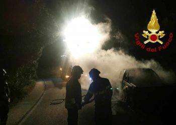 Loiri Porto San Paolo, in fiamme pick up: intervento dei Vigili del Fuoco