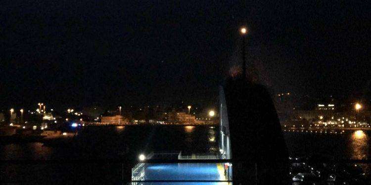 Terrore sul traghetto partito da Cagliari: incendio nei motori