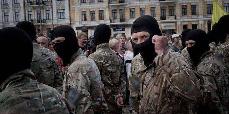 Ucraina, concentrazione di militanti di Azov a Kharkov