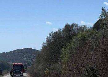 Vasto incendio a Sarroch, evacuate case di campagna