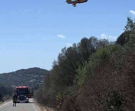 Vasto incendio a Sarroch, evacuate case di campagna