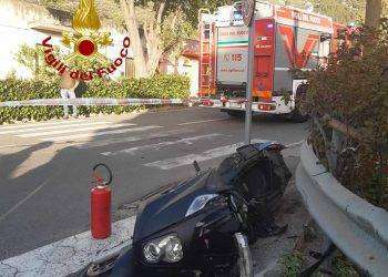 Tragedia a Dorgali, scontro tra una moto e un’auto: morto un 19 enne