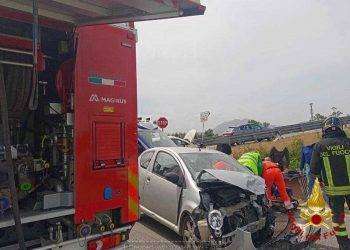 Schianto tra due auto all’uscita di Olbia, automobilista in ospedale