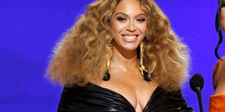 Beyoncé record, il nuovo album è il più ascoltato su Spotify