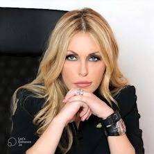 Assemini, aula piena per la presentazione del libro di Roberta Bruzzone