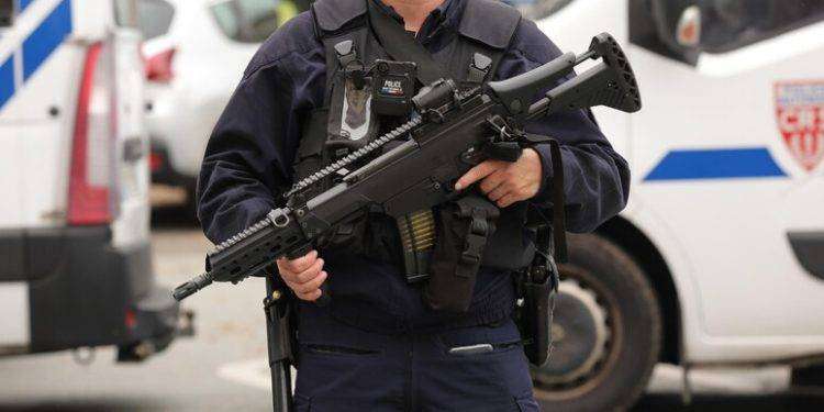 Francia, due bambine accoltellate davanti alla scuola