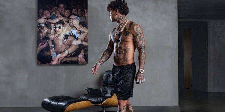 Hit parade, Tony Effe in vetta per la terza settimana