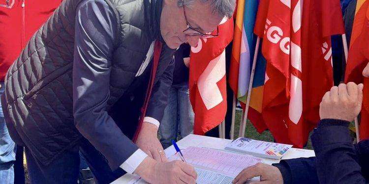 Al via anche in Sardegna raccolta firme per i 4 referendum Cgil