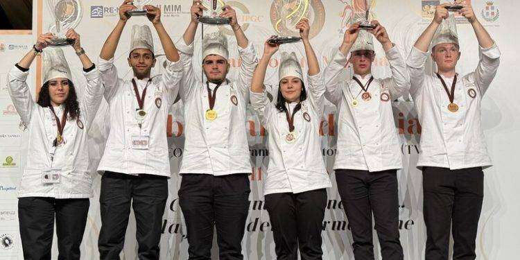 Pasticceri alberghiero di Cagliari primi al campionato italiano