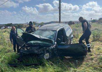 Cerca di uccidere l’ex schiantandosi contro la sua auto, fermato