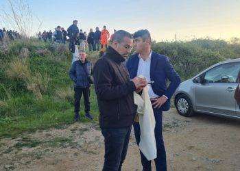 Ragazzini morti in crollo casa, un fiume umano per fiaccolata