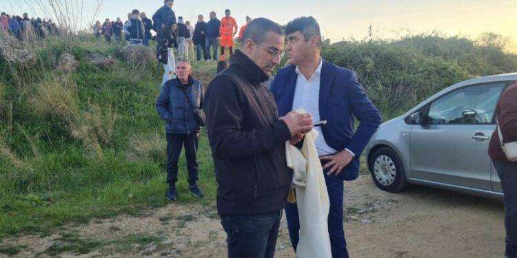 Ragazzini morti in crollo casa, un fiume umano per fiaccolata