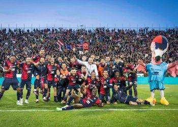 Calcio: il Cagliari in vetta a classifica nella corsa salvezza
