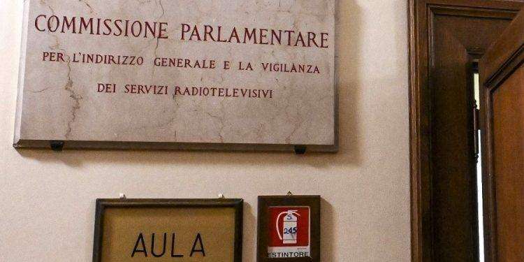 Europee, via libera in Vigilanza alla par condicio. Di Trapani: «Da oggi la Rai assomiglia di più all’Eiar»